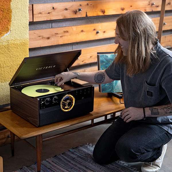 Victrola Empire เครื่องเล่นแผ่นเสียงแบบ 6-in-1 Victrola Empire เครื่องเล่นแผ่นเสียง Bluetooth แบบ 6-in-1 รองรับการสตรีมเพลงแบบไร้สาย