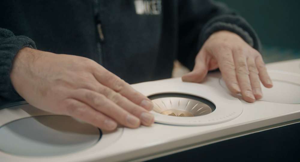 KEF REFERENCE 1 Meta ตู้ลำโพง Bookshelf 6.5 นิ้ว 3 ทาง 200 วัตต์